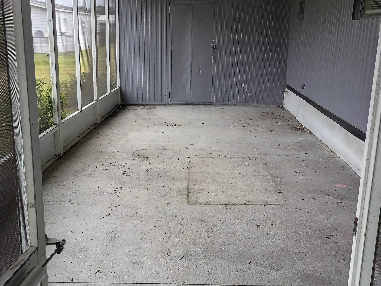 524 Lazy Lake Drive West - 1 — Photo 3