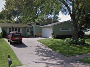 3828 Kenwood Ave, Davenport, IA 52807