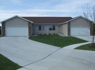 6661 Grays Peak Dr APT B, Lincoln, NE 68521