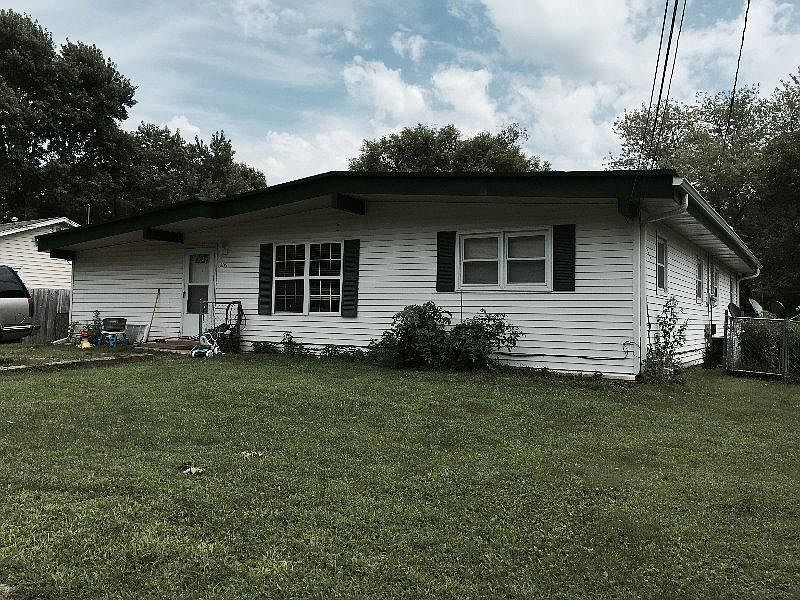 2nd image of 206 Hudson Ave