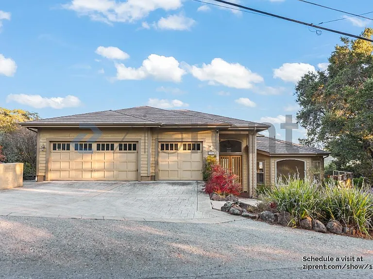 135 Montalvo Rd — Photo 2