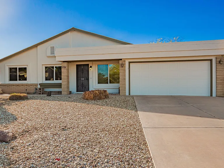 2321 E Enid Cir — Photo 14