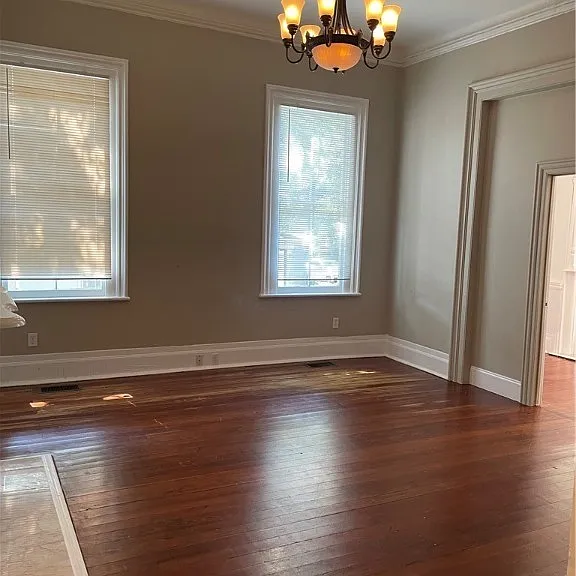 228 E Henry St #A — Photo 9