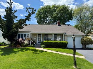 1122 Olive Pl, Bellmore, NY 11710