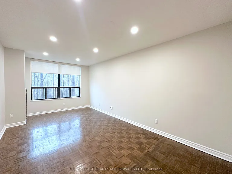 17 Brookbanks Dr #104 — Photo 4