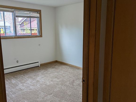 4th image of 88 Nicholson St APT 5