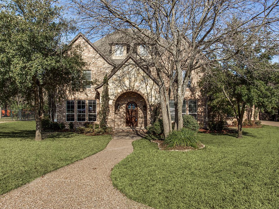 1st image of 107 Woodlands Ct