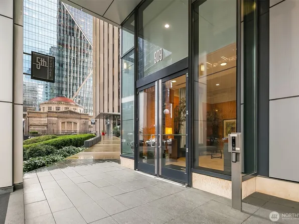 909 5th Avenue #402, Seattle, WA 98164