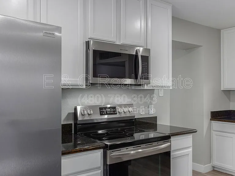 1332 N 71st St — Photo 17