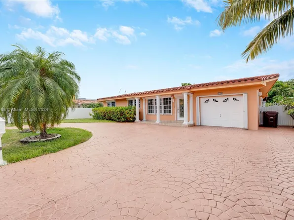 630 W 72nd Pl, Miami Lakes, FL 33014