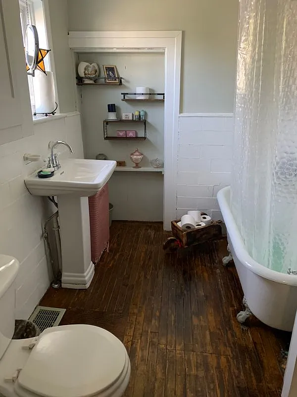 1 bed, 1.0 bath, 120 sqft, $500 — Photo 2
