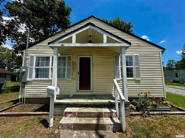 710 S Main St, Harrisburg, IL 62946