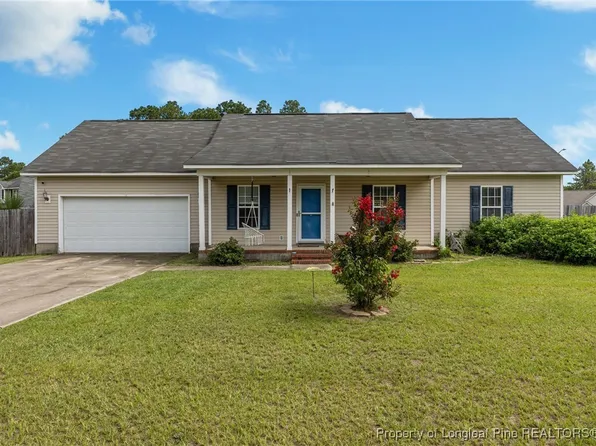 604 Cypress Pond Dr, Hope Mills, NC 28348