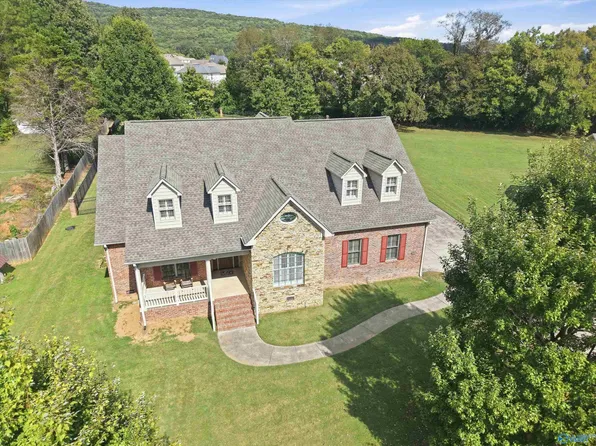 115 Featherstone Ln SE, Owens Cross Roads, AL 35763