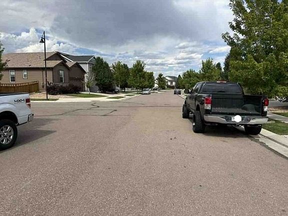 Exterior Neighborhood (street photo)