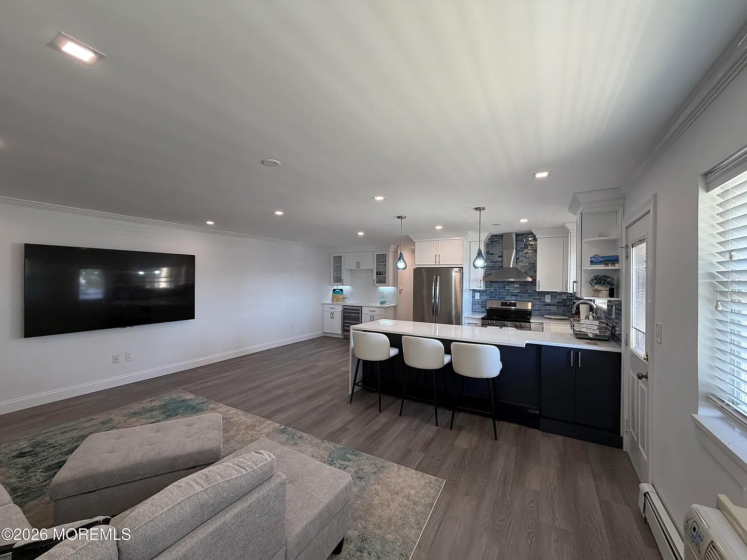2 bed, 1.5 bath, 1036 sqft, $3,750 — Photo 3