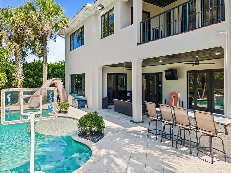 9521 Eden Mnr — Photo 13