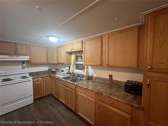 5th image of 144 Citrus Lakes Dr