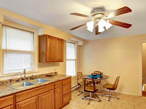 Large, eat-in kitchen
