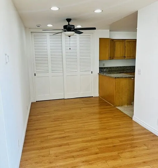 2337 W Gramercy Ave #1 — Photo 4