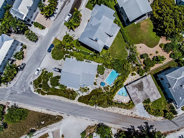 744 N Shore Dr #ID1591483P — Photo 33