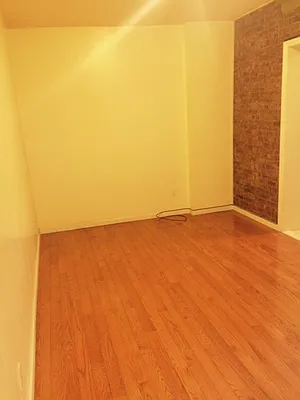 Rented by Moses Stoller, LREB | media 15