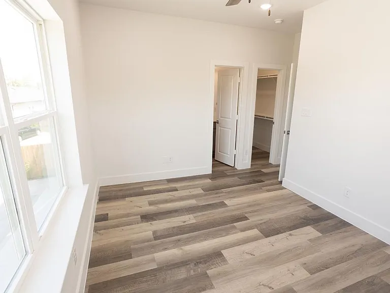 3226 Forest Park Blvd — Photo 32