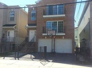 32 Bragaw Ave, Newark, NJ 07112