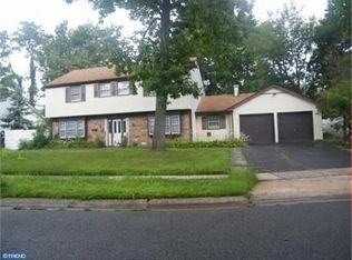 28 Eagle Ln, Willingboro, NJ 08046