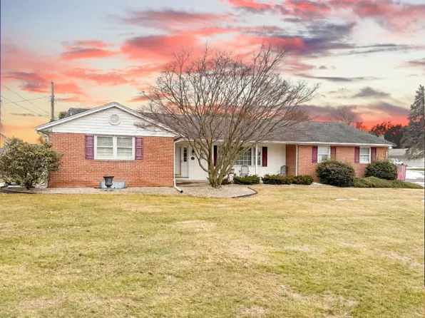 34 Acorn Cir, Chambersburg, PA 17202