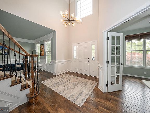 5th image of 4428 Lobella Ct