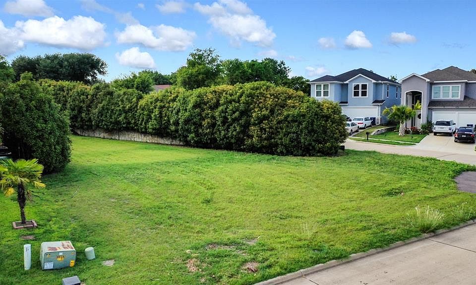 1st image of 5225 Lake Terrace Ct