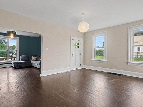4th image of 265 E Innis Ave