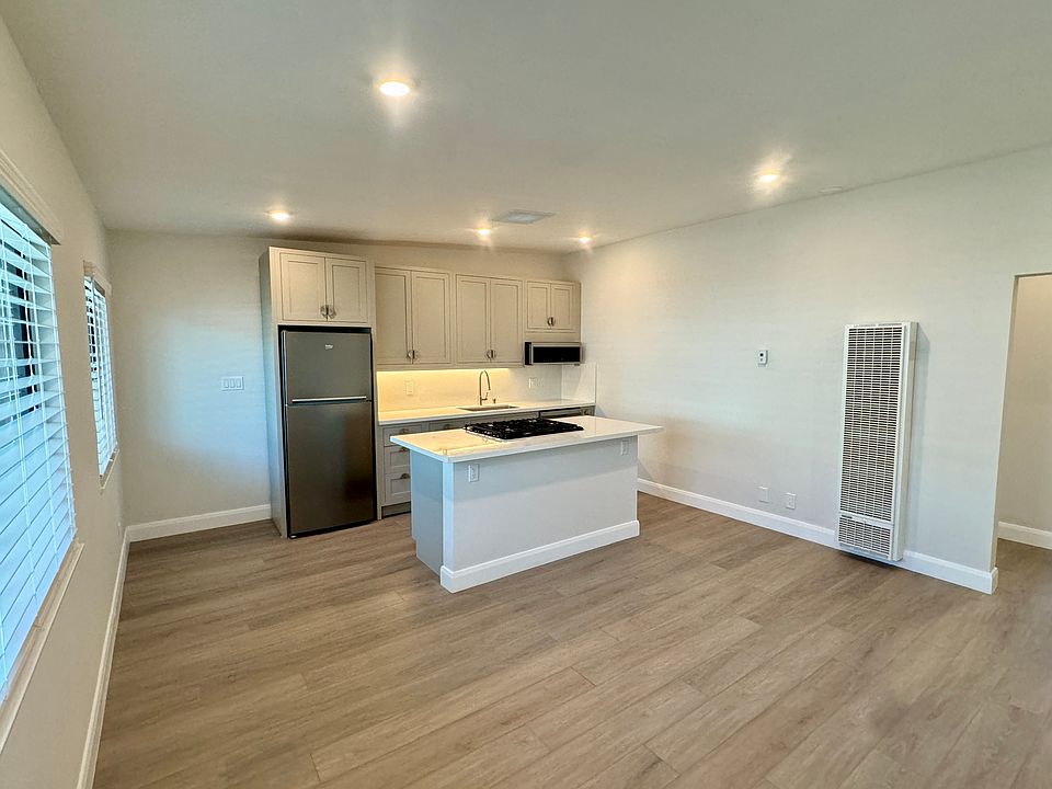 1st image of 3654 S Centinela Ave APT 9