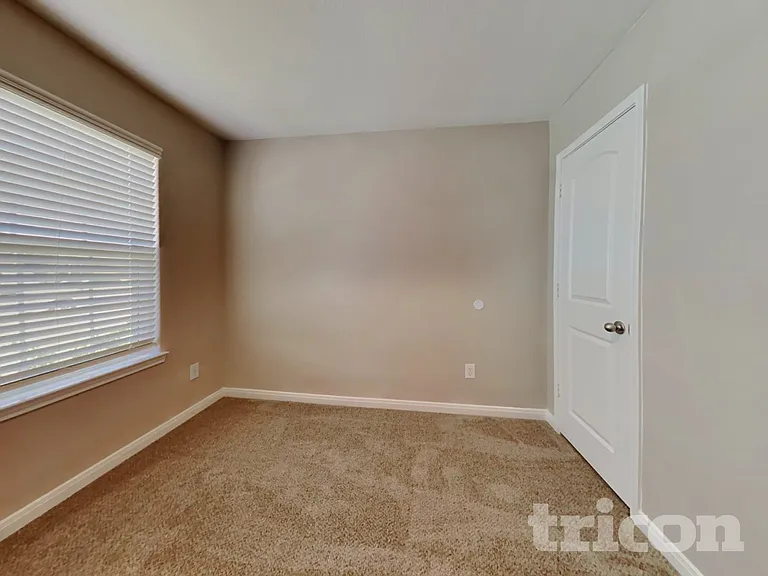 7715 Vacek Meadows Loop — Photo 11