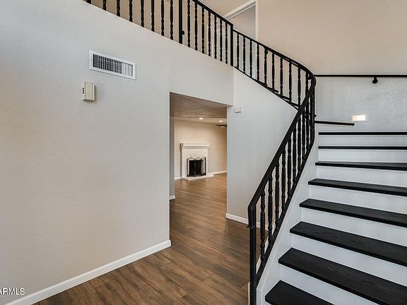 4th image of 4401 E Vista Dr