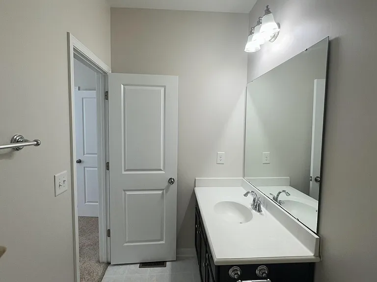 503 Panorama View Loop — Photo 32