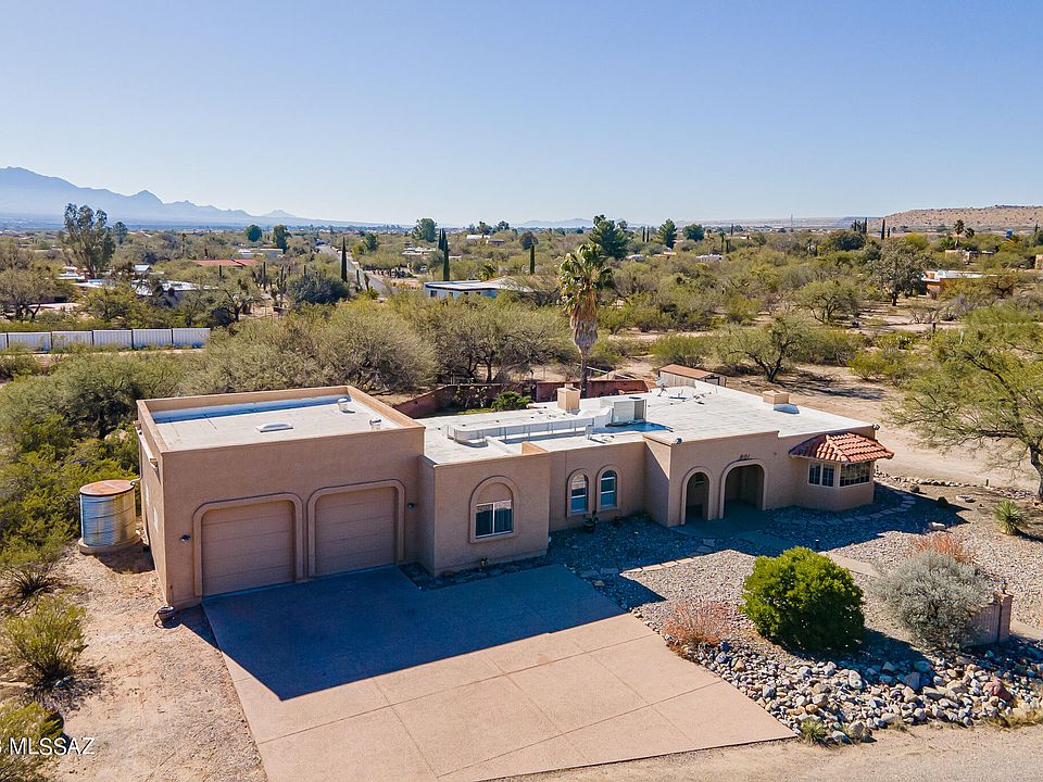 1st image of 801 W Calle De Julio