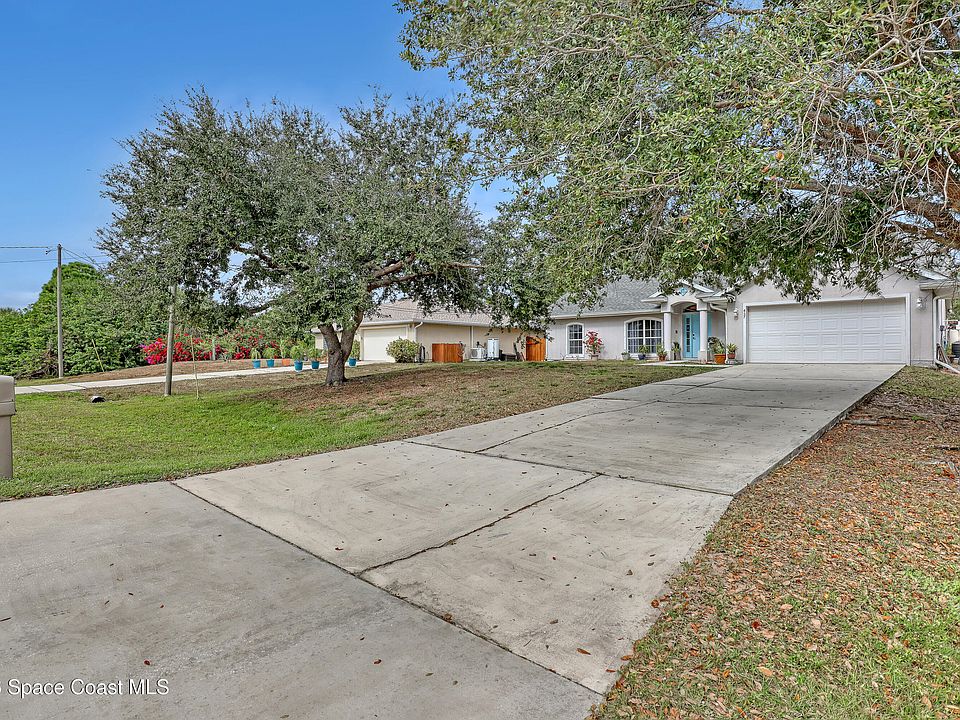 1st image of 457 Saint Andre Blvd SW