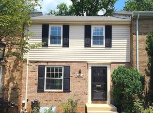 9673 Lindenbrook St, Fairfax, VA 22031