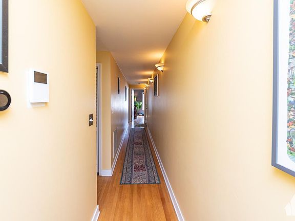 5th image of 811 W Superior St #3F