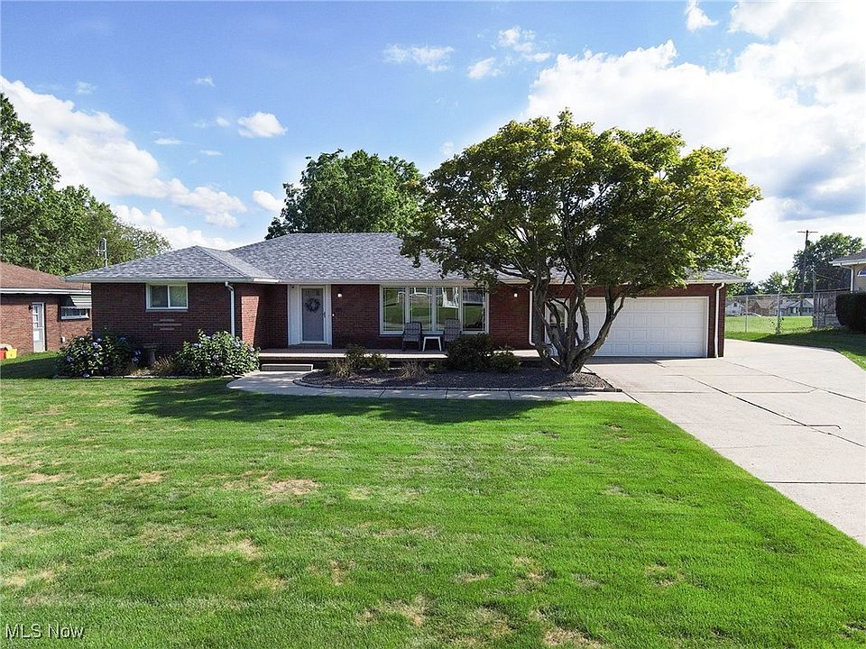 1st image of 461 Park Dr