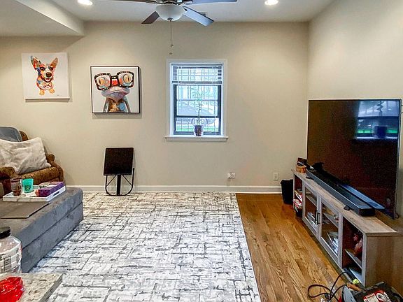 2nd image of 4645 N Wolcott Ave