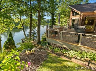 3627 Manderley Dr NE, Grand Rapids, MI 49525