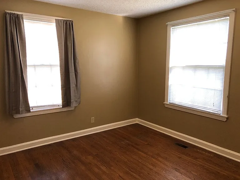 721 Kendall Dr — Photo 7