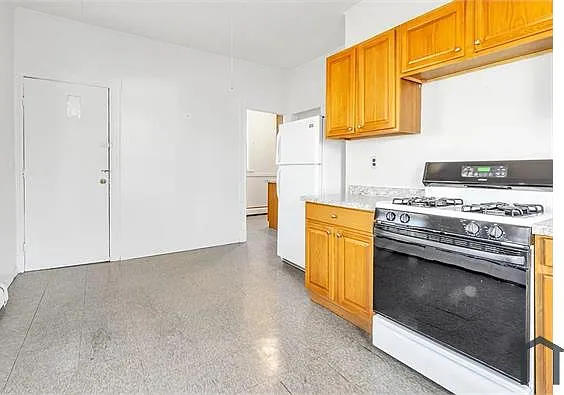 6 Priesing St — Photo 10