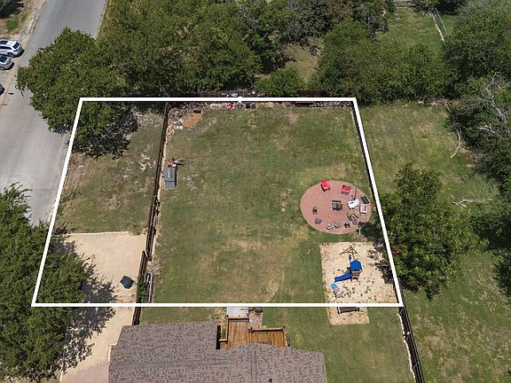 2nd image of 355 S Plum Ave LOT 13-14