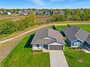 549 N Persimmon St, Gardner, KS 66030