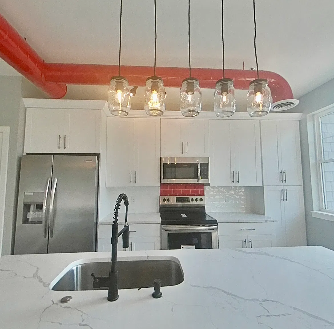 15 Oak St — Photo 2