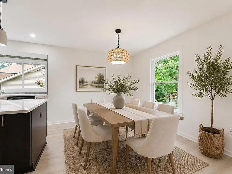 7107 Sontag Way — Photo 6
